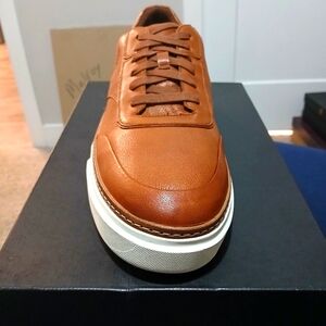 Allen Edmonds Tan Leather Lace-ups